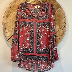 Rayon Daytrip Tunic V-neck Top Long Sleeves Flower Pattern Pink Pale Rose Color